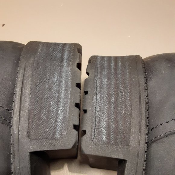 UGG women's 'Aldon' black leather & sheep wool lined moto motorcycle boots sz 10 - Picture 9 of 13